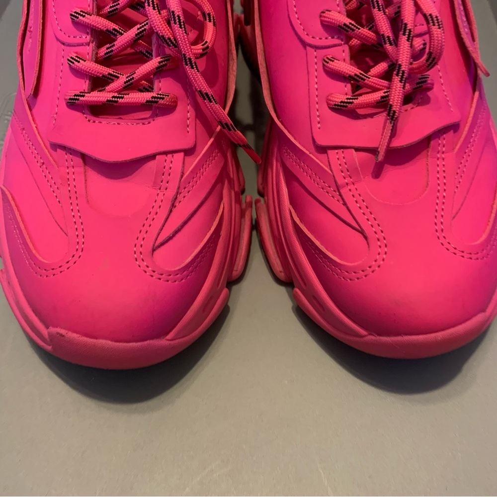 Steve Madden Women's possession Pink Sneakers - Picture 4 of 13
